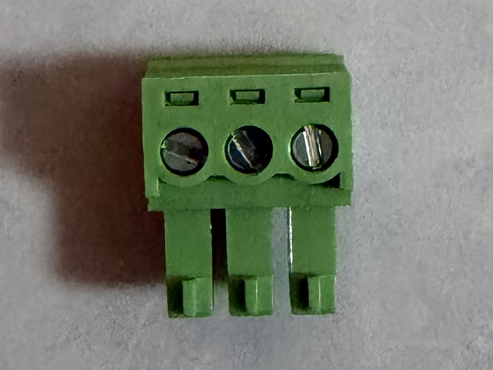 KF15EDGK-3.81 Pluggable terminal block with locking latch