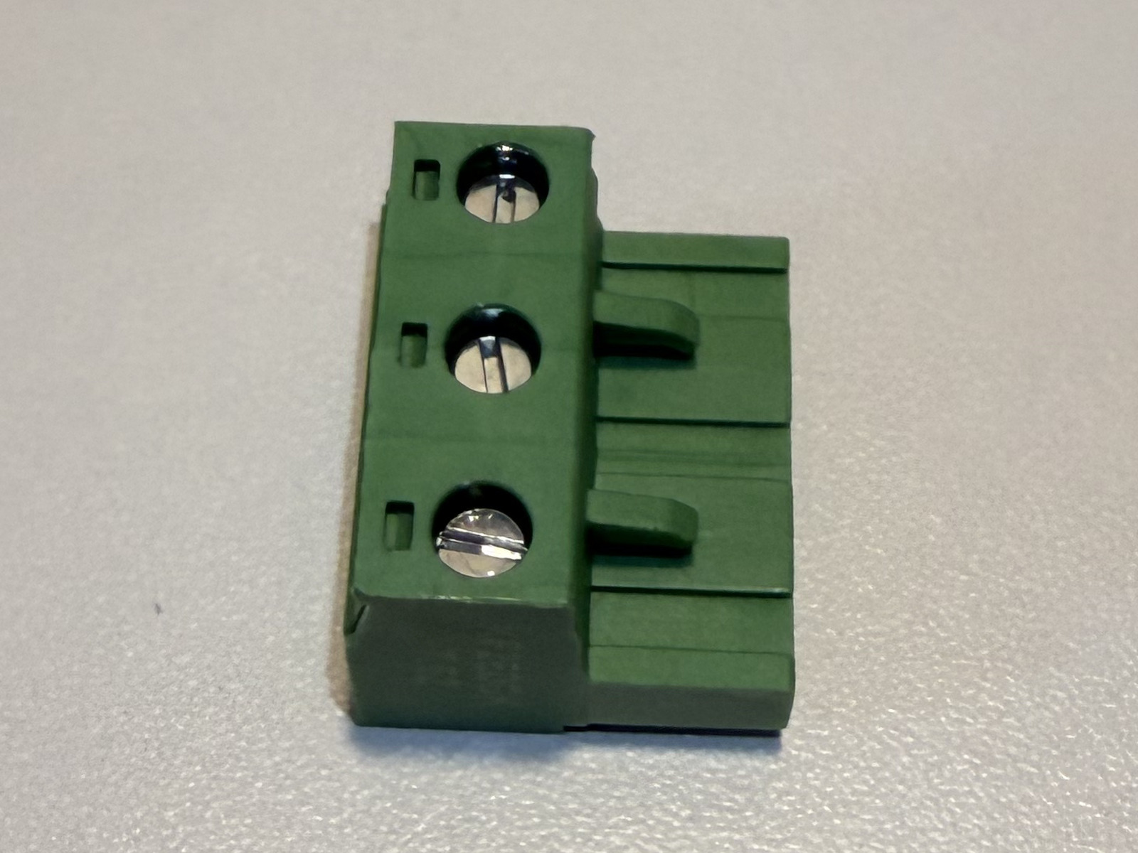 KF2EDGK-7.62 Pluggable terminal block with locking latch