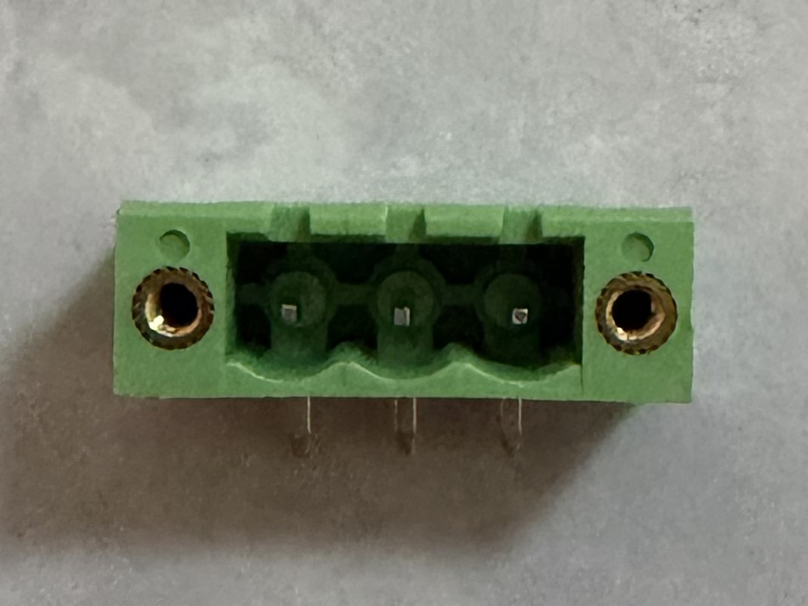 KF2EDGRP-5.08 Pin Header Right-angle pin header with mounting flange